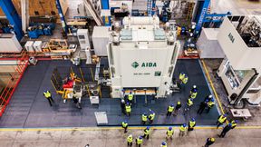 Die Veranstaltung bot eine fokussierte Plattform für technischen Dialog, Zusammenarbeit und Wissenstransfer – mit klarem Schwerpunkt auf die präzise Fertigung von Bipolarplatten in skalierbaren Stückzahlen. Bipolarplatten zählen zu den anspruchsvollsten Komponenten in (Bild: Aida)