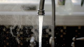 Um die weltweite Wasservorsorgung zu sichern, sind effiziente Entsalzungstechniken gefragt (Symbolbild). (Bild: gemeinfrei, Imani)