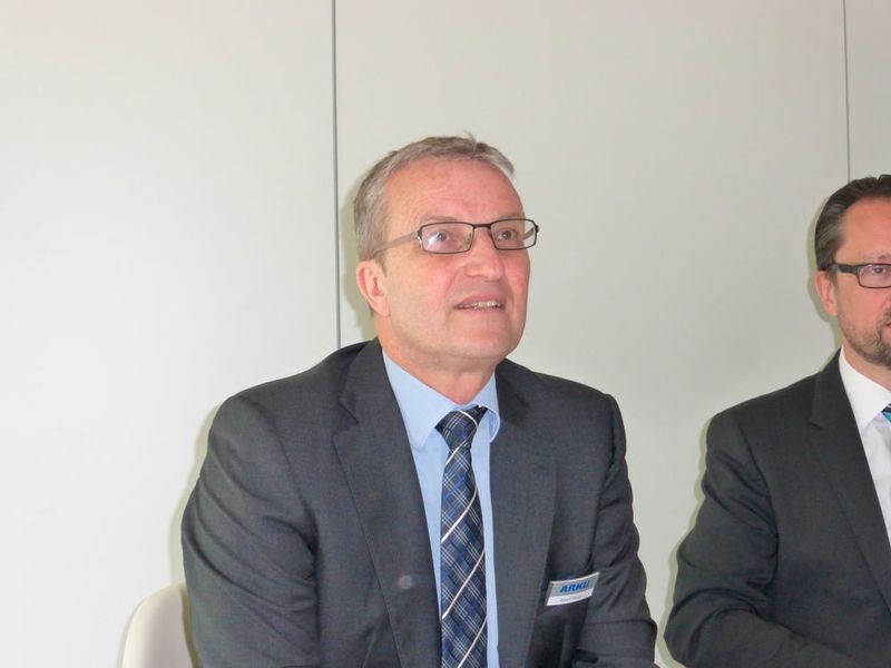Albert Reiss, geschäftsführender Gesellschafter Arku Maschinenbau GmbH: „Kunden haben uns angesprochen und nach dem dem Richten vorgelagerten Prozess des Entgratens gefragt, sodass wir hier schließlich einen Weg für uns erkannt haben.“ (Bild: Finus)