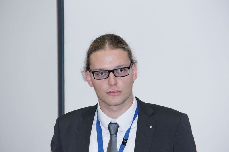 „Die inkrementelle Blechumformung ist für kleine Stückzahlen gut geeignet“, sagt Dieter Weise, wissenschaftlicher Mitarbeiter am Fraunhofer-IWU in Chemnitz.  (Bild: Itasse)