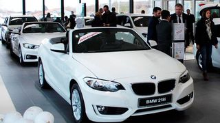 Der neue Müller-Dynamic-Standort in Simmern bietet im Showroom Platz für zehn Fahrzeuge. (Müller-Gruppe)