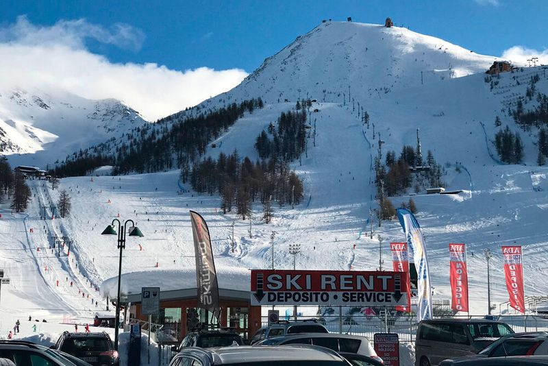 … Verleiher im Skigebiet abzuholen. (Bild: Michel/»kfz-betrieb«)