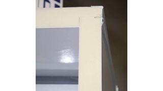 Sandwichelemente aus PU-Schaum mit Deckschichten aus CFK. (Bild: Lamilux)