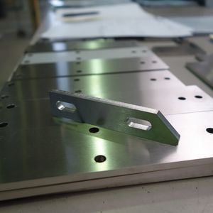 Beim Verpackungsmaschinenhersteller Meurer wird in erster Linie Edelstahlblech mit 1 bis 10 mm Dicke und Längen bis 3 m zu Maschinenkomponenten wie etwa Rahmenteilen, verarbeitet. Bis vor wenigen Jahren wurden geschnittene Bleche zugekauft. Mit neu angeschafften Maschinen können sie nun komplett bearbeitet werden.