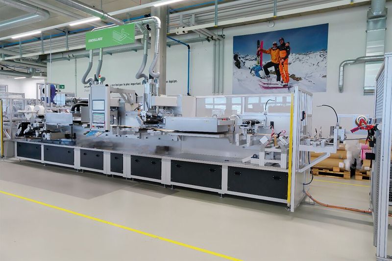 La nouvelle encolleuse de peaux de phoque de Pomoca est le fruit d’un partenariat entre TCI et Beckhoff. (Source : MSM)