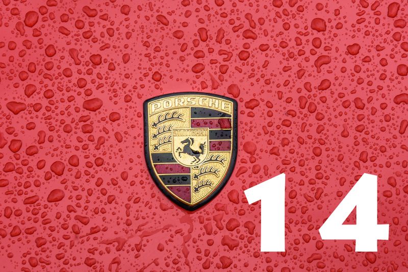 GB Telemetriedaten sendet ein Porsche 919 während des 24-h-Rennens von Le Mans an die Box. 8 MJ pro Runde kann der Hybrid zurückgewinnen. 60% davon beim Bremsen und 40% aus den Abgasen. Damit gewinnt das Fahrzeug durch Bremsen und Beschleunigen Energie zurück. (Bild: gemeinfrei)