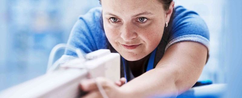 Riemen- oder Spindelantrieb? Hub versus Geschwindigkeit? Schritt- oder Servomotor? Bei der Auswahl von elektrischen Antrieben sind einige Aspekte zu berücksichtigen.(Bild:  SMC)