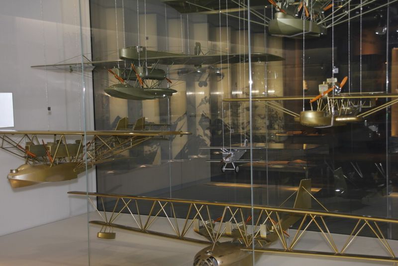 Der Beginn der Dornier-Zukunft, damals noch eher die berühmten fliegenden Kisten...aber schon schwimmfähig! (Königsreuther)