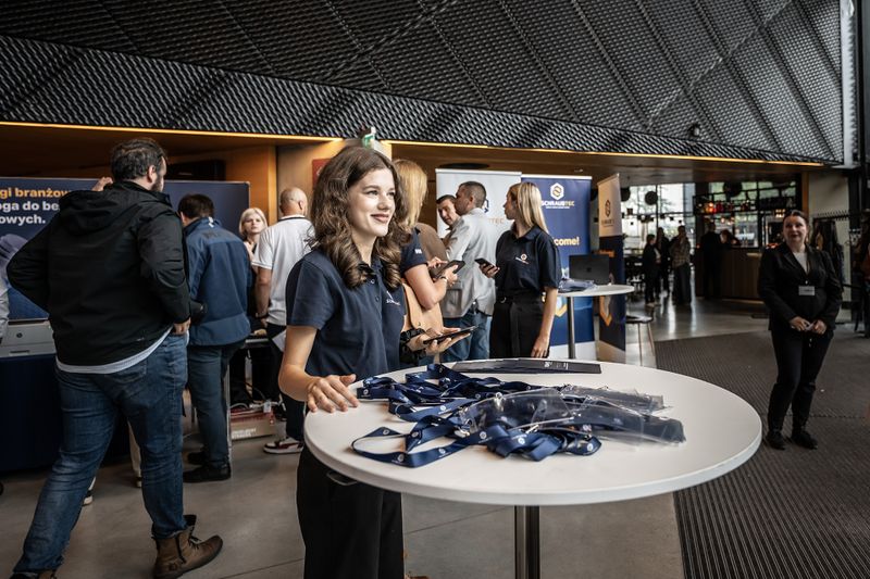 Check-In bei der Schraubtec in Kattowitz. (Bild: Astashow Studio)