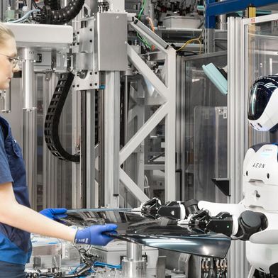 BMW hat mit dem Piloteinsatz von humanoiden Robotern im Werk Leipzig begonnen. (Bild: Die Photodesigner)