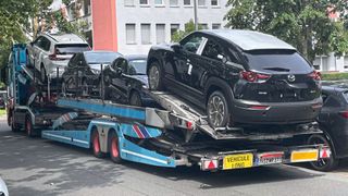 Im Neuwagenmarkt geht derzeit nicht viel, die Zahl der Auslieferungen sinkt stark. (Bild: Grimm – VCG)