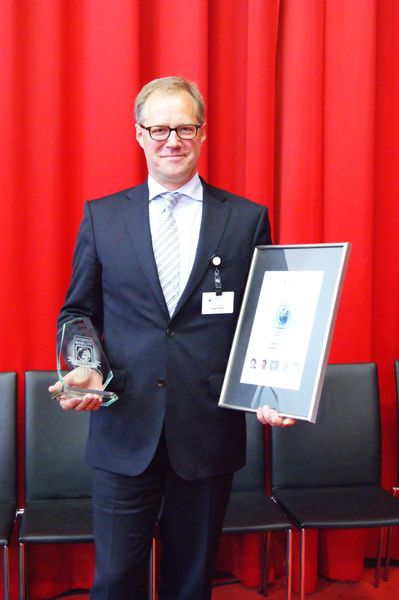 Der strahlende Sieger in der Kategorie Workforce Mobility: Jörg Wegner von app@work mit der Lösung Sandman.MD. (Vogel IT-Medien)