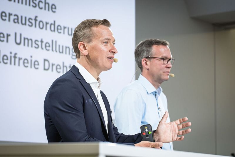 Steckverbinderkongress 2023 Tag 2: Kongress mit Trendthemen von PCF über DC-Steckverbinder, Hybridsteckverbinder, Qualifizierung, Single Pair Ethernet, Hands-on Workshops bis zu 3D-Druck und Konfektionierung. (Bild: Stefan Bausewein)