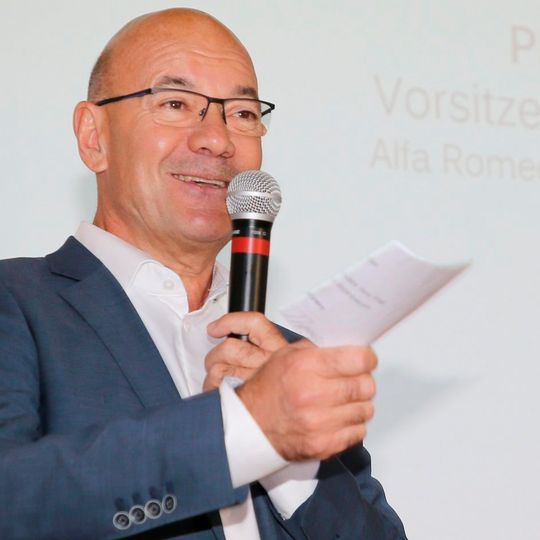 Verbands-Chef Peter Jakob geht in seine letzte Amtsperiode.(Bild:  Alfa-Romeo- und Jeep-Händlerverband)