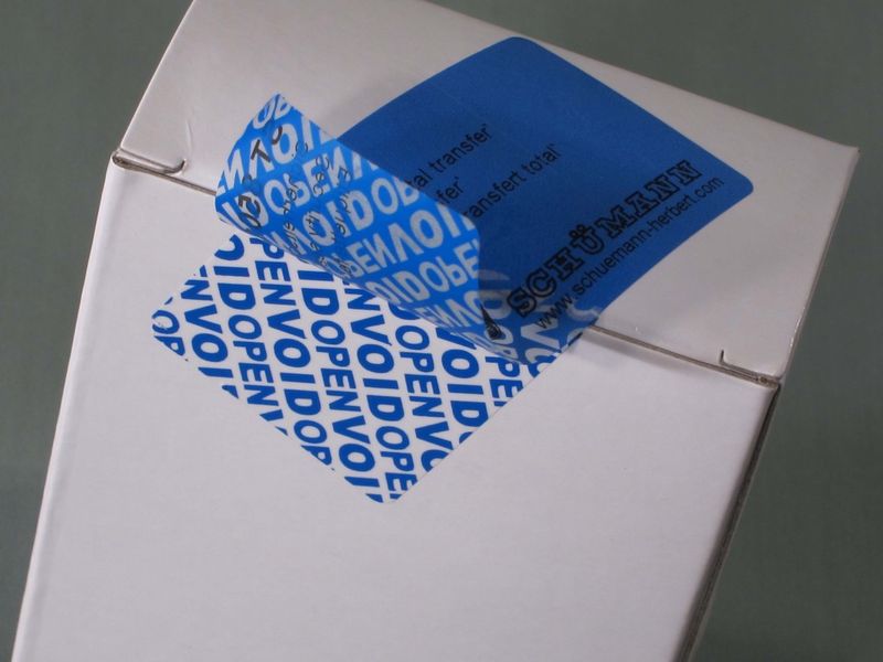 Manipulationen lässt das Fingerprint-Tape sofort erkennen, denn es hinterlässt beim Abziehen den deutlich lesbaren und irreversiblen Schriftzug „Open Void
