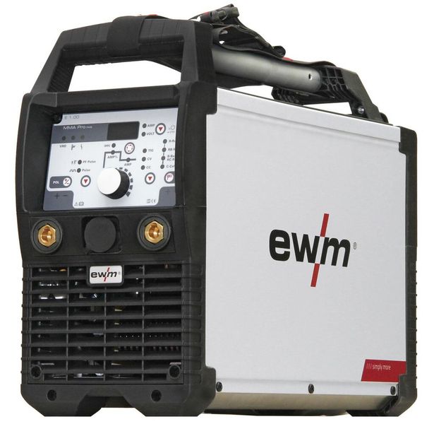 Mit der Pico 350 cel puls präsentiert EWM ein E-Hand-Schweißgerät, das durch seine Kompaktheit und das geringe Gewicht universell eingesetzt werden kann. Es ist robust konstruiert und damit resistent gegen Kälte, Hitze, Wasser (IP 34S) sowie Schmutz. (Bild: EWM)