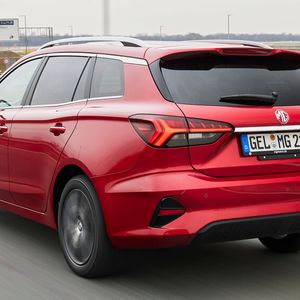 Mit dem großen Akku mit maximal 400 Kilometer Reichweite ist das Auto ab 38.490 Euro zu haben.(Bild:  Marcus Werner/MG Motors)