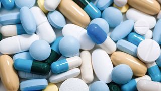 Abb. 1: Seit Dezember 2017 müssen alle Fertigarzneimittel gemäß der ICH Q3D Guideline mit einer Risikoanalyse hinsichtlich des möglichen Vorkommens von metallischen Verunreinigungen bewertet werden.  (Bild: © Alexander Raths/ Fotolia.com)