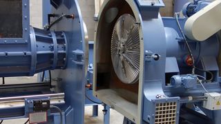 Herbold nimmt sich des brennenden Themas der Kosteneinsparung beim Kunststoff-Recyceln an und präsentiert auf der Fakuma 2015 entsprechende Systeme auch für das Folienverarbeitung, wie es heißt. (Bild: Herbold)