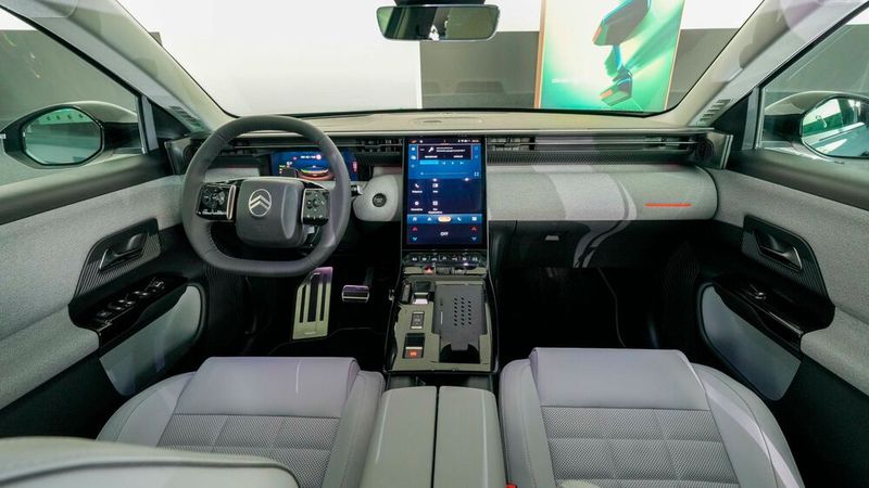 Die Passagiere sollen sich in dem Familien-SUV wie in Wohnzimmer fühlen. (Bild: Stellantis/Citroen)