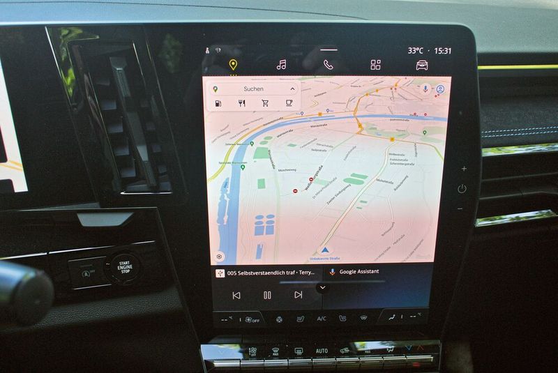 Dort installiert ist unter anderem Google Maps. Leider ist die Routenführung nicht so komfortabel, wie bei nativen Navigationssystemen. (Bild: Sven Prawitz/VCG)