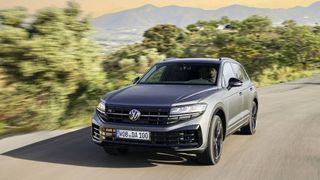 Laut Autocar wird VW den Touareg bereits 2026 vom Markt nehmen. (Bild: VW)