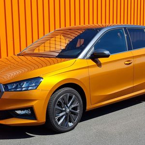 Das Design wird von kantiger gewordenen Lufteinlässen geprägt.(Bild:  Autoren-Union Mobilität / Michael Kirchberger)