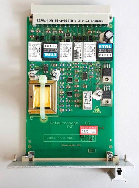 Durch Reverse Engineering werden nicht mehr verüfgbare Elektronik-Bauteile für Instandhaltungsmaßnahmen 1 zu 1 nachgebaut. (Bild: Deutsche Bahn)