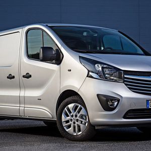 Mit knapp fünf Metern Länge in der Kurzversion und rund 5,40 Metern in der langen Ausführung ist der Vivaro gegenüber seinem Vorgänger um jeweils 22 Zentimeter gewachsen.