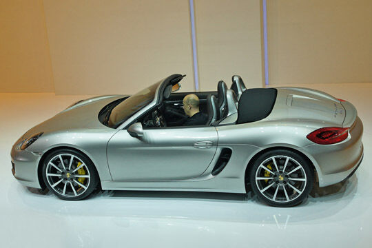 Der neue Porsche Boxster punktet mit hoher Leistung und niedrigem Verbrauch. (Porsche)