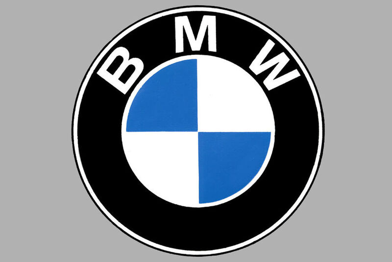1963 verschwanden schließlich auch die Serifen. (BMW)