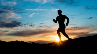 Morgensport vs. Abendsport: Forschende entschlüsseln die unterschiedlichen Auswirkungen auf unsere Gesundheit (Bild: www.schurr-fotografie.de / Adobe Stock)