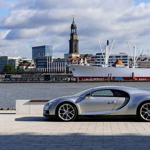 (Bugatti)