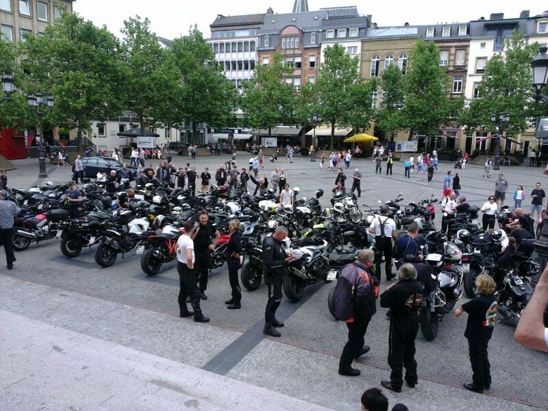 Plädieren für eine Neutaufe des Platzes in Place de la »bike und business«. (Fabian Pfeiffer)