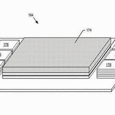 Sandisk geht über HBF hinaus: Ein US-Patent offenbart die direkte Anbindung eines Prozessors an einen NAND-Stack-Array, mit HBM-Stapeln auf einem gemeinsamen Interposer. (Bild: US Patent & Trademark Office / Sandisk)