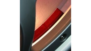 Unscheinbar und unverzichtbar: das Ausgleichgewicht. Werkstätten sollten ihren Kunden raten, eingelagerte Räder vor der Montage auswuchten zu lassen.  (Foto: Franken Industrie)