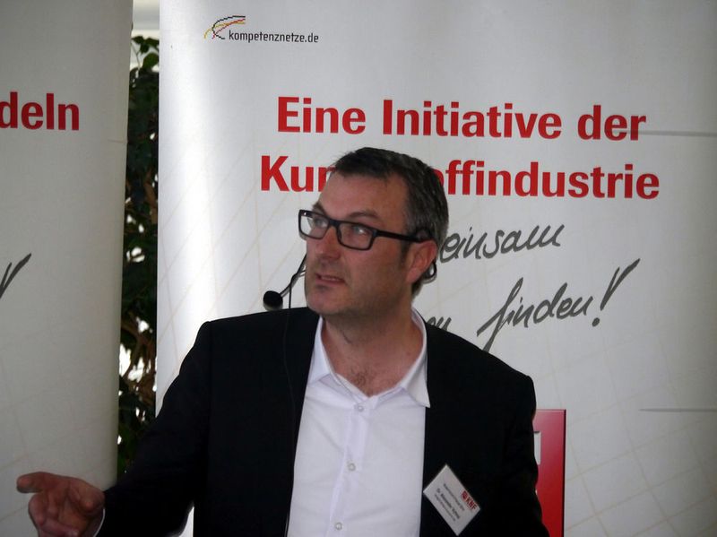 Individualisierung mithilfe von 3D-Druck im Schreibgerätemarkt, stellte Dr. Vyhnal von der Firma Staedtler Mars GmbH & Co. KG aus Nürnberg vor. (Bild: KNF)