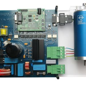 Auf der Falcon-Eye-Platine ist das Demo-Board 56F8013 von Freescale aufgesteckt, das die Ansteuerung übernimmt