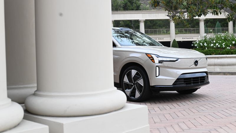 Volvo will mehrere tausend Stellen abbauen.(Bild:  Volvo)