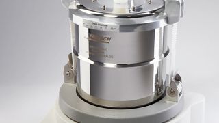 Pulverisette 0 mit Kryo-Box zum schnellen, einfachen Verspröden (Bild: Fritsch)