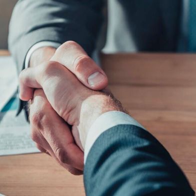 So wie es momentan aussieht, nähern sich die weltweit größten Volkswirtschaften China und USA wieder einander an, nachdem der Zollstreit eskaliert ist. In der neutralen Schweiz wurde am Wochenende vielleicht Entspannungsgeschichte geschrieben, von der die Welt profitiert ...
 (Bild: Gemorstir)