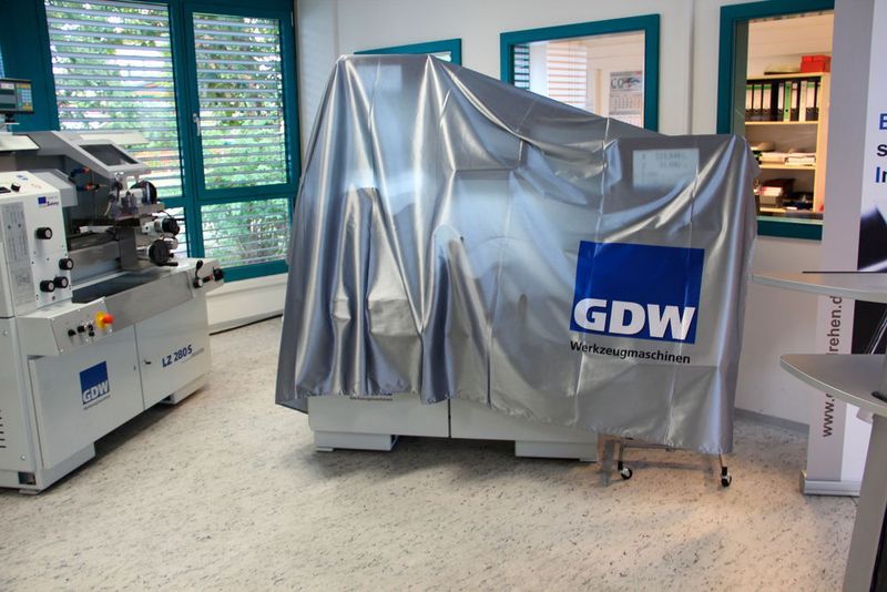 Noch verhüllt, die GDW Comfortline mit der 2. Generation des Bedienpanels. (Sonnenberg)