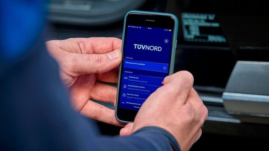 Das System liest Fehlercodes direkt auf Herstellerebene aus. (Bild:  TÜV Nord)