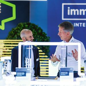 Ein zentrales Thema der diesjährigen SPS ist der Einsatz von künstlicher Intelligenz in der Fertigungstechnik. (Bild:  Mesago/Arturo Rivas)