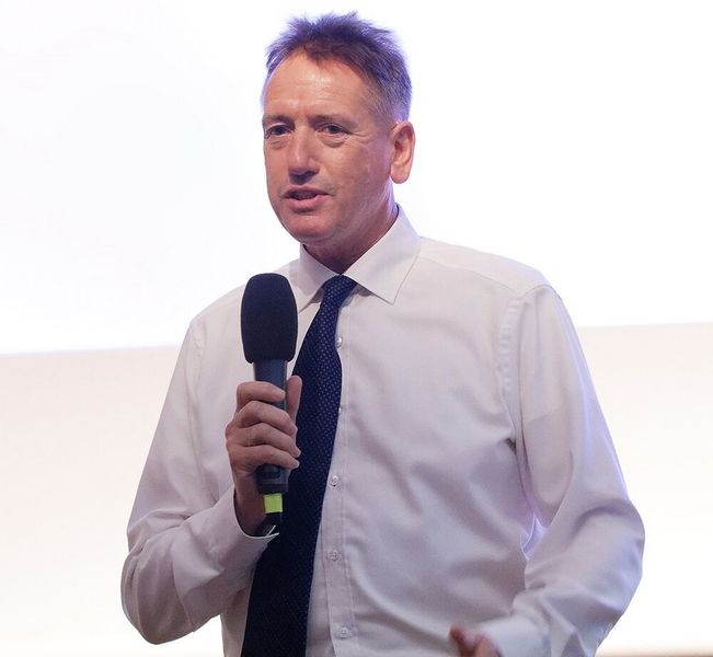 Ansager: „Ein guter Vortrag ist die beste Image-Werbung für Sie und ihr Unternehmen“, weiß Chefredakteur Johann Wiesböck. (VCG)