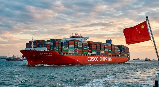 Growing trade surplus! As dpa has now learned, trade between China and Germany is increasingly heading in a direction where China's exports are rising while imports from Germany gradually dry up ...(Image: AI-generated)