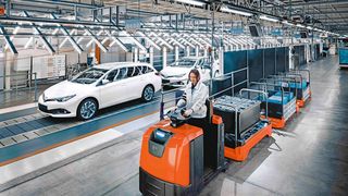 Systèmes de manutention mobile dans le secteur automobile. (Peter Karlsson, Svarteld form & foto)