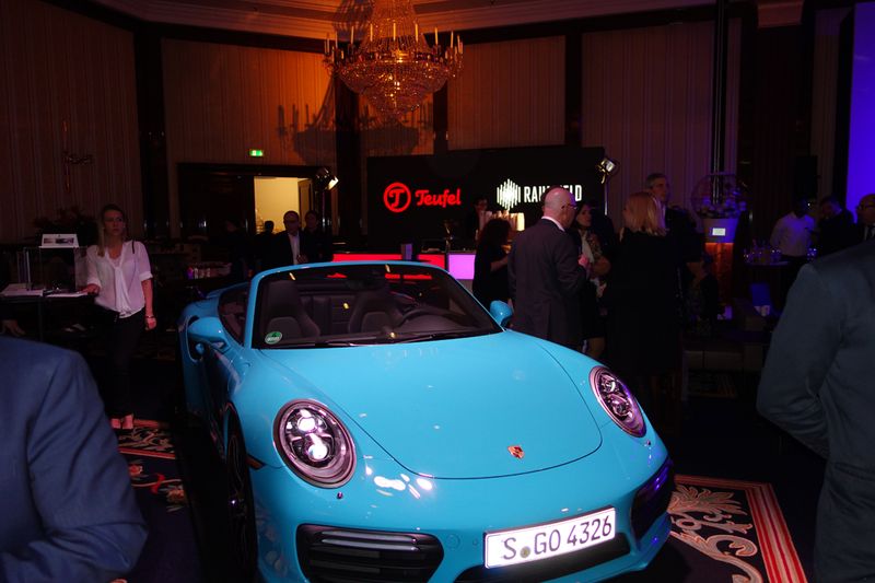 Wer den Porsche wohl gewonnen hat? (Bild: IT-BUSINESS)