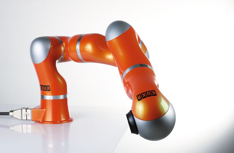 Der sensitive Leichtbauroboter von Kuka ist Basis für die jetzt geschlossene strategische Kooperation mit der Daimler AG. (Bild: Kuka)