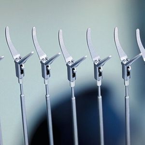 Laparoskopische Dissektion- und Fasszangen.  (Bild: Getsch+Hiller)